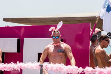 TEL AVIV, ISRAEL- 8 Haziran 2018: Tel Aviv 'de Gay Onur Yürüyüşü, İsrail