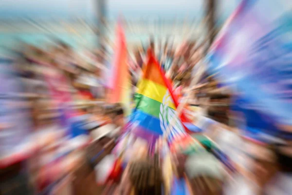 Gay Pride Parade in Tel Aviv, abstrakte Bewegungsunschärfe. — Stockfoto