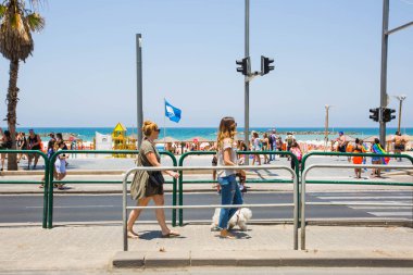 TEL AVIV, ISRAEL- 8 Haziran 2018: Tel Aviv 'de Gay Onur Yürüyüşü, İsrail.