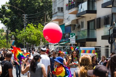 TEL AVIV, ISRAEL- 8 Haziran 2018: Tel Aviv 'de Gay Onur Yürüyüşü, İsrail.