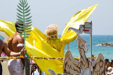 TEL AVIV, ISRAEL- 8 Haziran 2018: Tel Aviv 'de Gay Onur Yürüyüşü, İsrail.