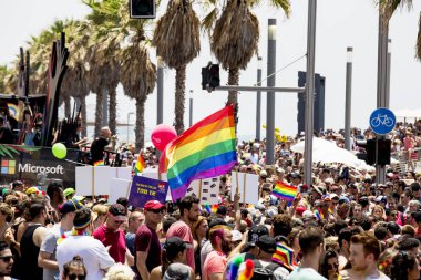 TEL AVIV, ISRAEL- 8 Haziran 2018: Tel Aviv 'de Gay Onur Yürüyüşü, İsrail