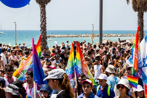 TEL AVIV, ISRAEL- 8 Haziran 2018: Tel Aviv 'de Gay Onur Yürüyüşü, İsrail