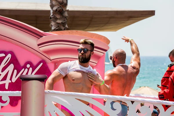 TEL AVIV, ISRAEL- 8 Haziran 2018: Tel Aviv 'de Gay Onur Yürüyüşü, İsrail