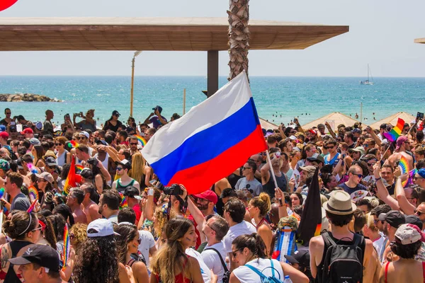 TEL AVIV, ISRAEL- 8 Haziran 2018: Tel Aviv 'de Gay Onur Yürüyüşü, İsrail.