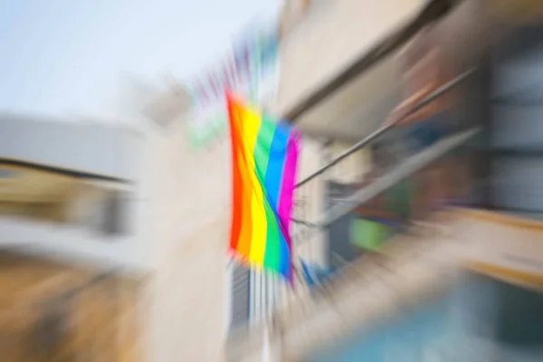 Parada Orgulho gay em Tel Aviv, efeito borrão movimento abstrato . — Fotografia de Stock
