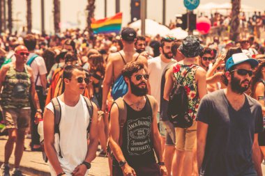 TEL AVIV, ISRAEL- 8 Haziran 2018: Tel Aviv 'de Gay Onur Yürüyüşü, İsrail
