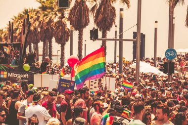 TEL AVIV, ISRAEL- 8 Haziran 2018: Tel Aviv 'de Gay Onur Yürüyüşü, İsrail