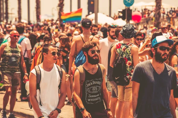 TEL AVIV, ISRAEL- 8 Haziran 2018: Tel Aviv 'de Gay Onur Yürüyüşü, İsrail