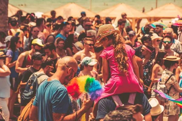 TEL AVIV, ISRAEL- 8 Haziran 2018: Tel Aviv 'de Gay Onur Yürüyüşü, İsrail