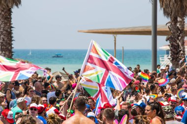 TEL AVIV, ISRAEL- 8 Haziran 2018: Tel Aviv 'de Gay Onur Yürüyüşü, İsrail.