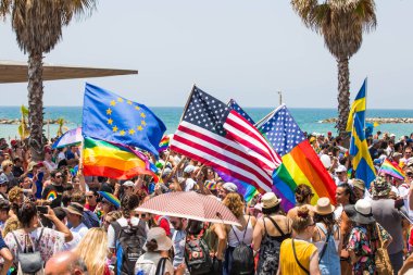 TEL AVIV, ISRAEL- 8 Haziran 2018: Tel Aviv 'de Gay Onur Yürüyüşü, İsrail.
