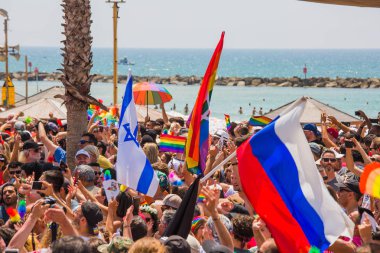 TEL AVIV, ISRAEL- 8 Haziran 2018: Tel Aviv 'de Gay Onur Yürüyüşü, İsrail.