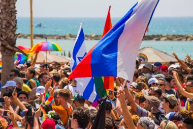 TEL AVIV, ISRAEL- 8 Haziran 2018: Tel Aviv 'de Gay Onur Yürüyüşü, İsrail.