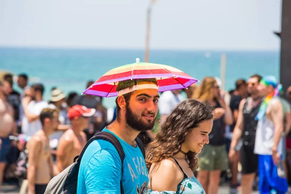 TEL AVIV, ISRAEL- 8 Haziran 2018: Tel Aviv 'de Gay Onur Yürüyüşü, İsrail.
