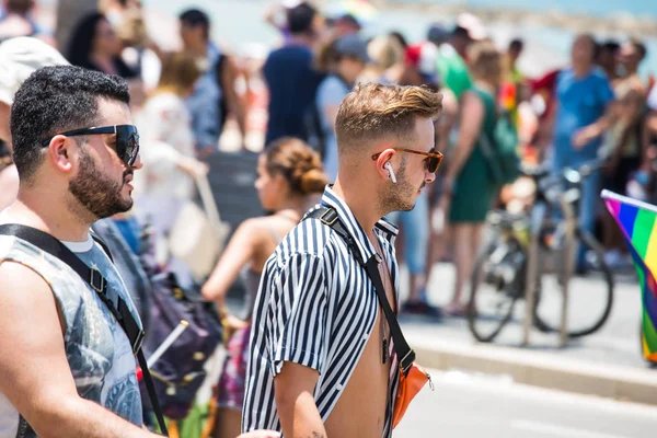 TEL AVIV, ISRAEL- 8 Haziran 2018: Tel Aviv 'de Gay Onur Yürüyüşü, İsrail.