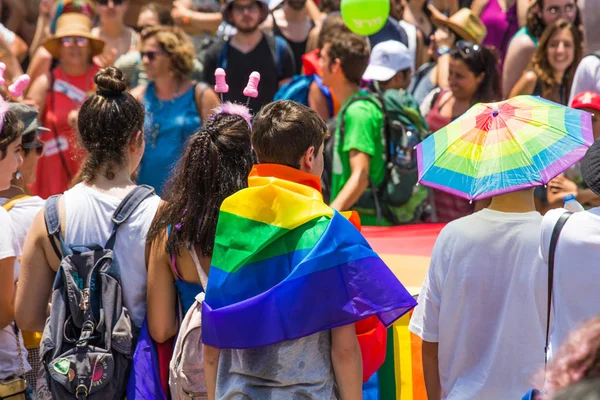 TEL AVIV, ISRAEL- JUNE 8, 2018: Gay Pride Parade di Tel Aviv, Israel. — Stok Foto