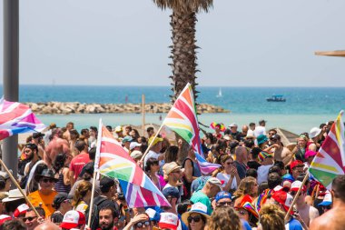 TEL AVIV, ISRAEL- 8 Haziran 2018: Tel Aviv 'de Gay Onur Yürüyüşü, İsrail.
