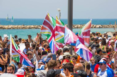 TEL AVIV, ISRAEL- 8 Haziran 2018: Tel Aviv 'de Gay Onur Yürüyüşü, İsrail.