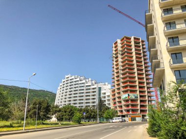 Tiflis, Gürcistan--17 Mayıs 2018: Tiflis, Gürcistan'daki yeni yüksek Konut Apartman Binaları İnşaatı.