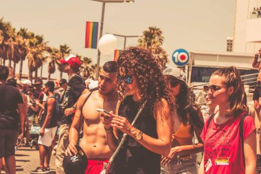 TEL AVIV, ISRAEL- 8 Haziran 2018: Tel Aviv 'de Gay Onur Yürüyüşü, İsrail.