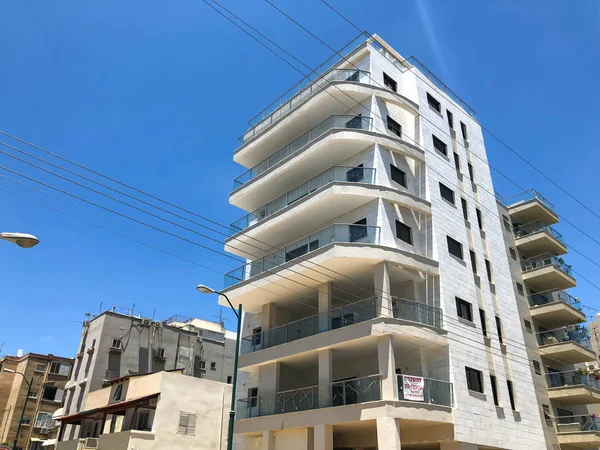 Rishon Le Zion, İsrail-18 Haziran 2018: yüksek konut bina Rishon Le Zion, İsrail.