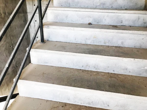 建設中のコンクリートの階段を工事します。 — ストック写真