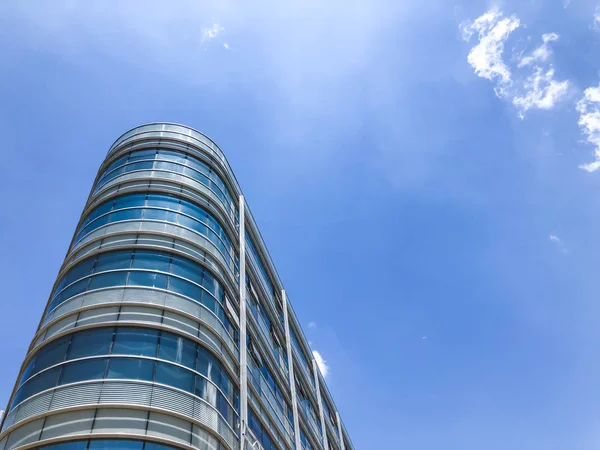 RISHON LE ZION, ISRAEL-JUNE 18, 2018: Edifício da prefeitura de Rishon Le Zion, Israel . — Fotografia de Stock