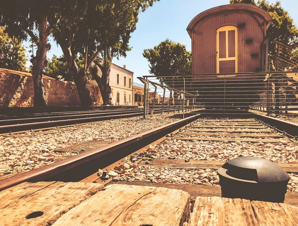 Overview of the rails and a wagon, in the old train station in Tel Aviv, Israel — Stock Photo, Image