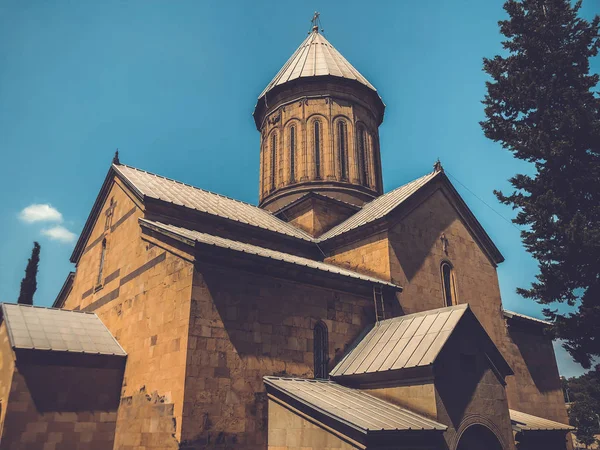 Dormition 'un Sioni Katedrali, Gürcistan' ın Tiflis kentindeki bir Gürcü Ortodoks katedralidir..