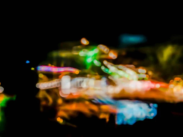 Efecto difuminado de movimiento abstracto. Las luces de las calles. Vista desde el coche — Foto de Stock