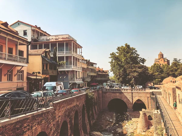 TBILISI, GEORGIA - 10 Temmuz 2018: Tiflis, Gürcistan 'ın Abanotubani ilçesinde sülfür hamamı.