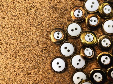 Düğmeler, düğmeler bir sürü. Düğmeleri dikiş ve el sanatları için
