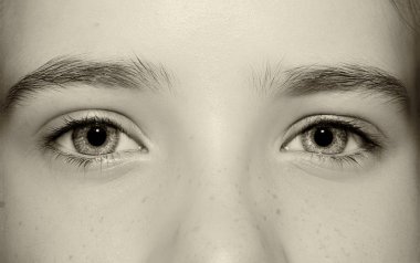 Güzel yorum içeren görünüm gözler.