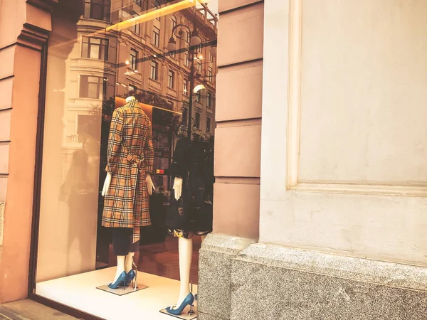 TBILISI, GEORGIA - OCTOBER 07, 2018: Annual holiday "Tbilisoba".  Shop windows on the street in the city, Tbilisi in the fall — Stock Photo, Image