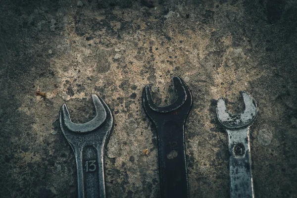 Ustaw klucz poręczne narzędzia przemysłowe sprzedawane klucze w poręczne narzędzie warsztat mechaniczny — Zdjęcie stockowe
