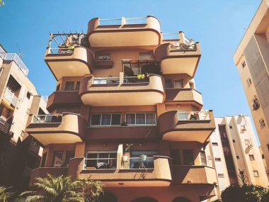 Rishon Le Zion, İsrail - 27 Haziran 2018: Modern bina Rishon Le Zion, İsrail