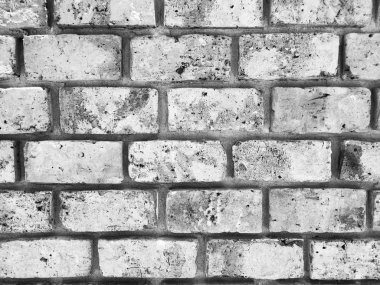 Beyaz renkli tuğla ile eski tuğla duvar