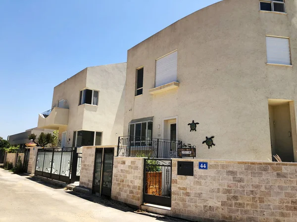 Rishon Le Zion, İsrail - 27 Haziran 2018: Modern bina Rishon Le Zion, İsrail