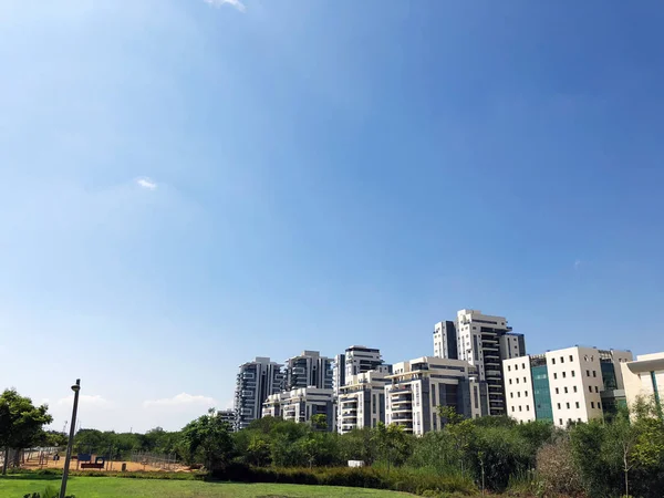  Konut ve bitkiler Rishon Le Zion, İsrail