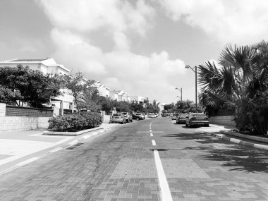 Rishon Le Zion, İsrail-25 Ağustos 2018: sokak ve özel evler Rishon Le Zion, İsrail