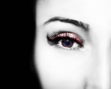 Güzel, anlayışlı bir bakış. Yakın çekim.