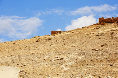 Masada Kalesi, Antik sur üstüne bir izole rock Yaylası yer alan İsrail