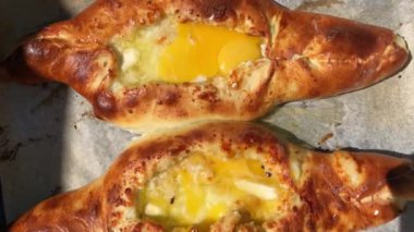 Ajarian khachapuri Yumurtalı Gürcü peynirli turta