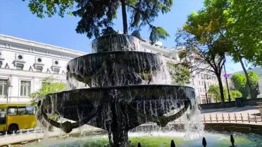  Çeşme Tiflis 'in merkezinde yer alıyor