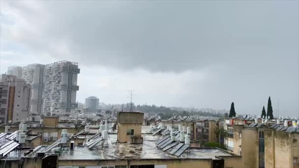 Utsikt Från Fönstret Regnigt Väder Staden Slow Motion — Stockvideo