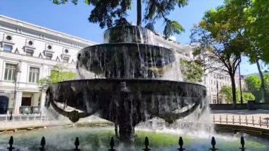  Çeşme Tiflis 'in merkezinde yer alıyor