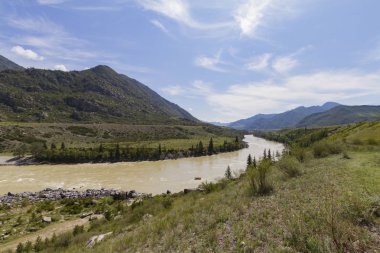 Altai Mountain 'de nehir rafting