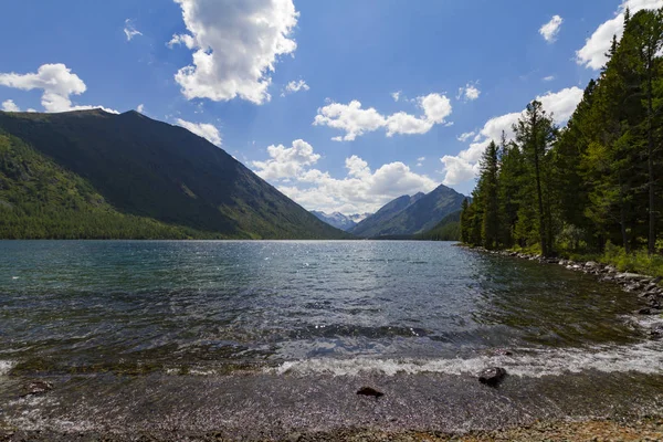 Lagos Multinsky em montanhas Altai . — Fotografia de Stock