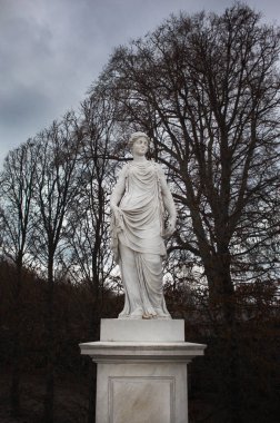 Parktaki Antik Yunan Heykeli 